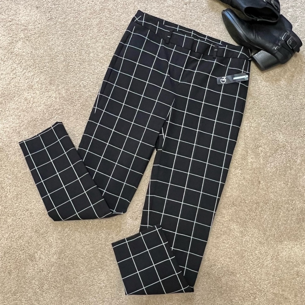New Directions Black Windowpane Print Pants